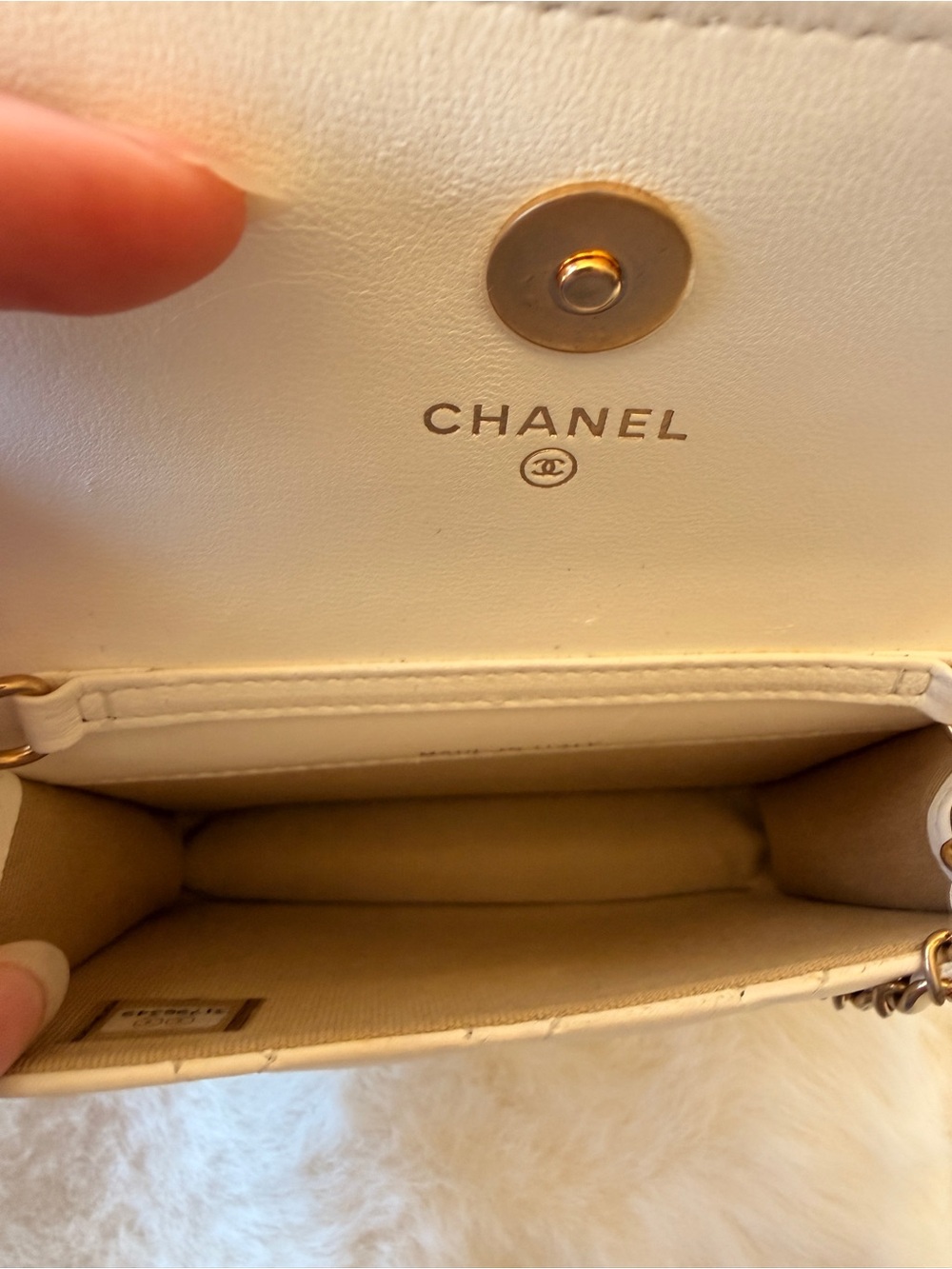 CHANEL White Quilted CC Ball Clutch on Chain Mini Belt Bag - Picture 10 of 16